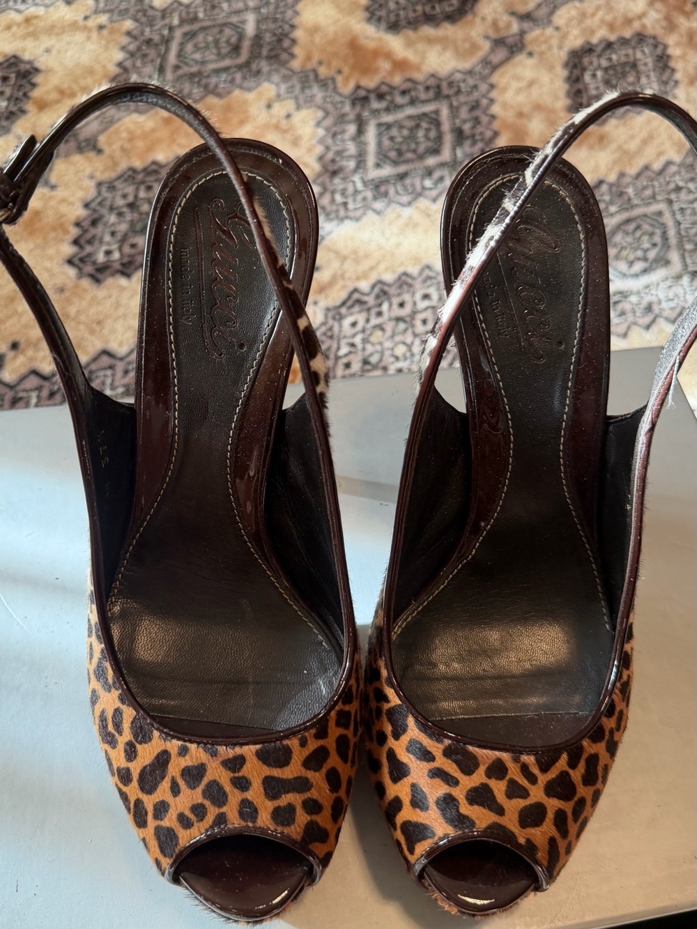 Gucci Leopard Print Peep-Toe Slingback Heels - Brown/Black size 37.5
